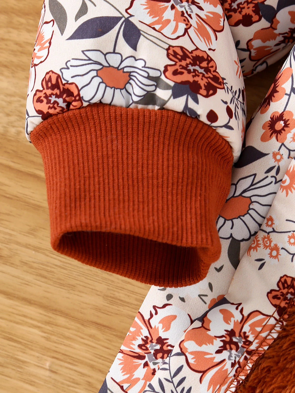 Chaqueta Infantil Estampada con Capucha