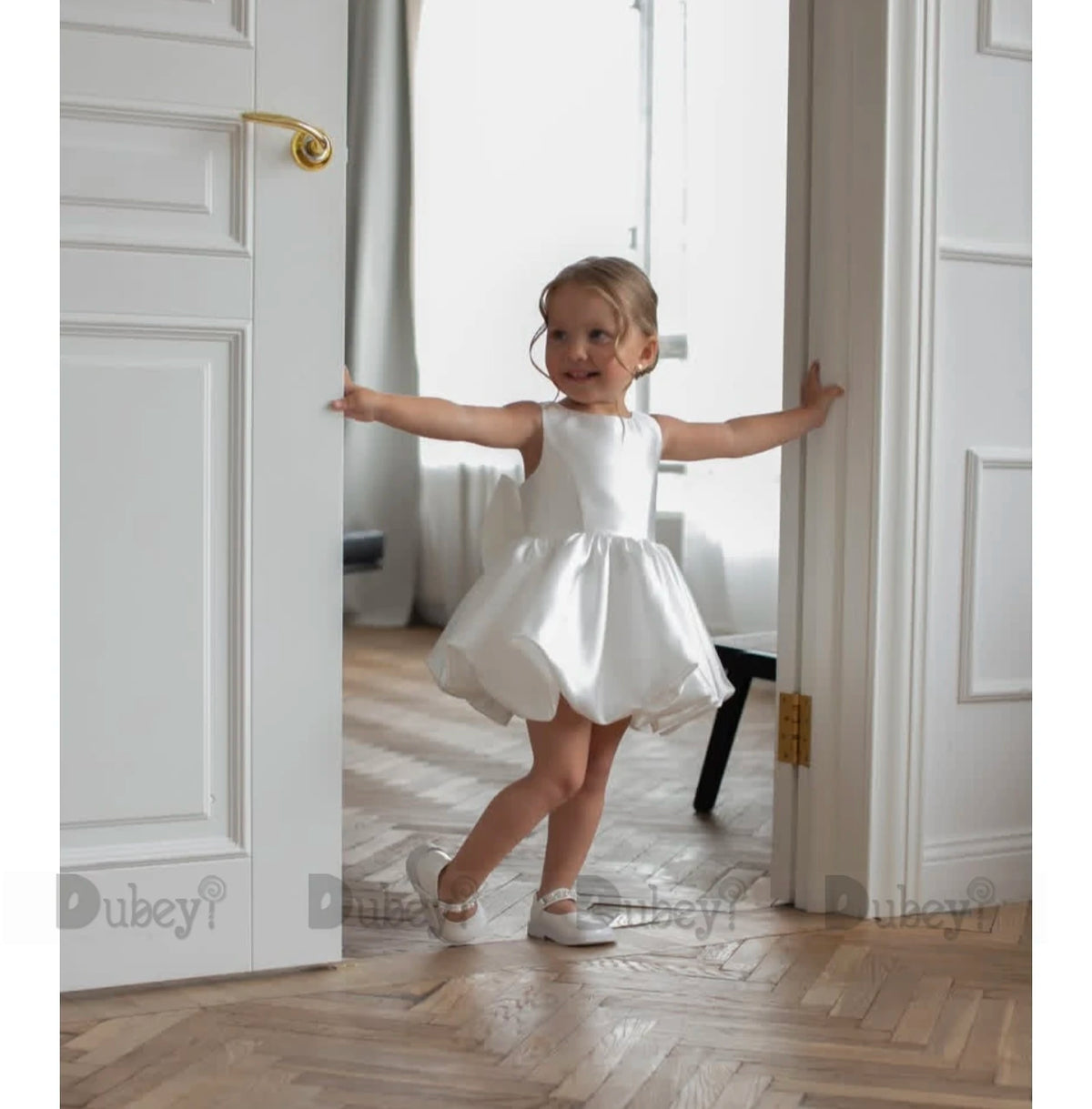 Vestido de Ceremonia Infantil con Flores y Falda de Tul
