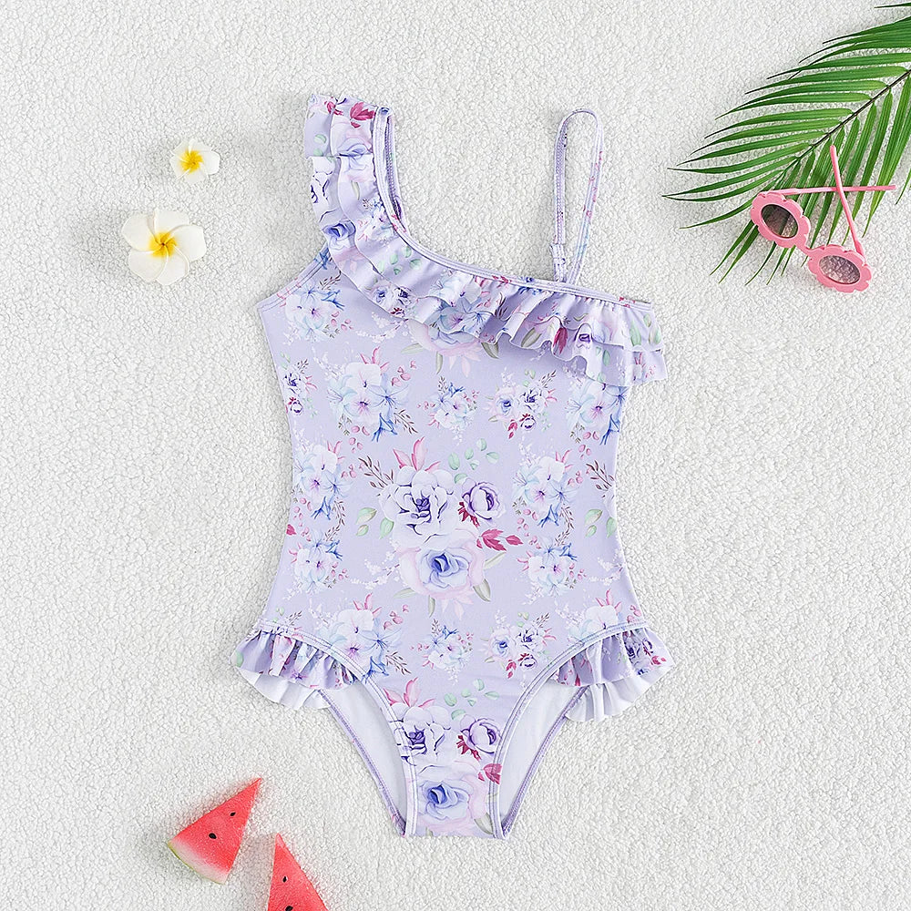 Traje de baño floral con volantes para niña