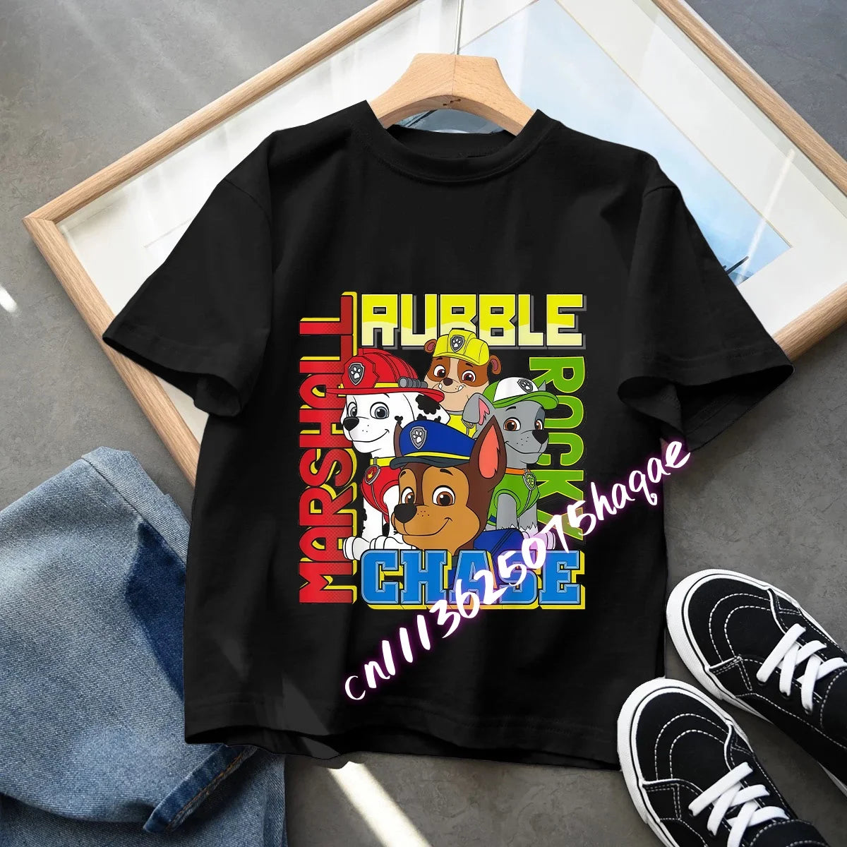 Camiseta Infantil Estampada de Perritos Aventureros